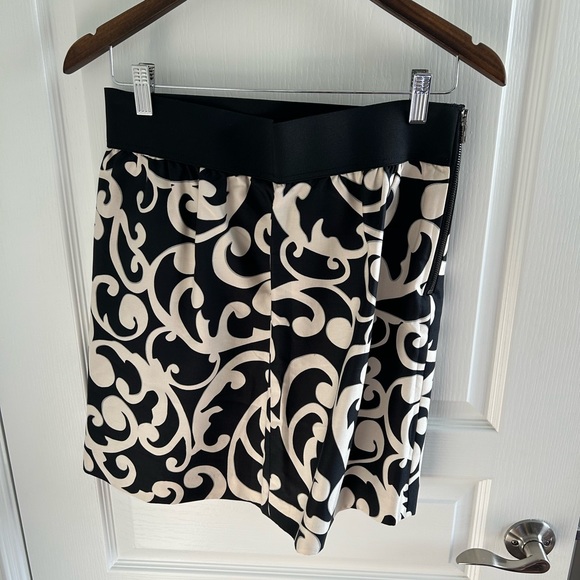 Loft Skirt - Picture 1 of 4